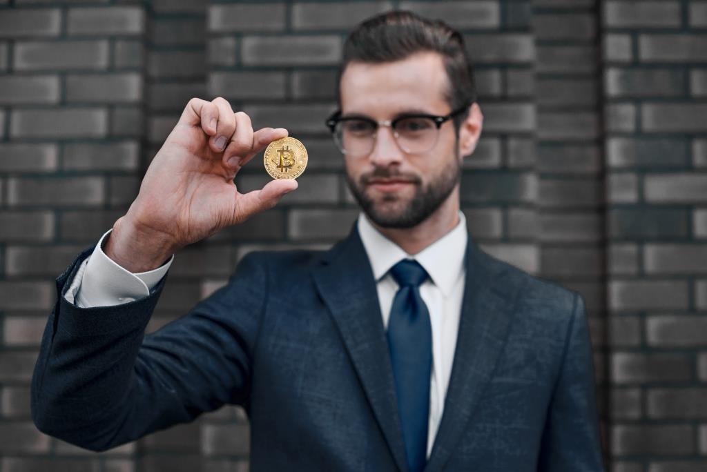 Закон о криптовалюте в России 259-ФЗ: налоги, отчетность и ответственность в 2026 году