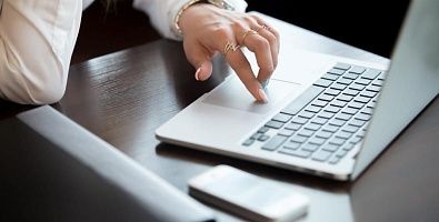 Официально закреплены требования к обучению лиц. ст. 7.1 Федерального закона №115-ФЗ